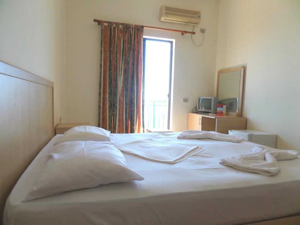 Hotel Belle Vue Dhërmi Zimmer foto